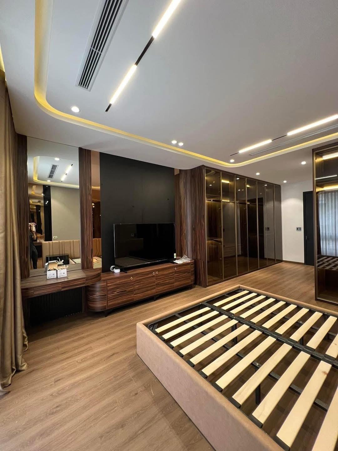 **Bán nhà hẻm Phạm Văn Hai, phường 2, Tân Bình; (53m2) 3 tầng - 8,4 tỷ - Ảnh 2