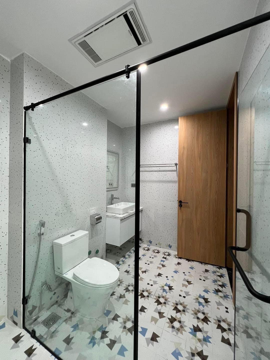 **Bán nhà hẻm Phạm Văn Hai, phường 2, Tân Bình; (53m2) 3 tầng - 8,4 tỷ - Ảnh 3