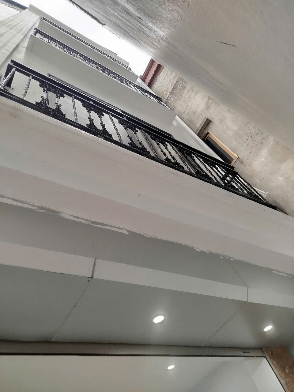 BÁN NHÀ MỚI XÂY – HÀ TRÌ 1 – NGÕ THÔNG, GẦN PHỐ NHỈNH 5 TỶ - Ảnh 2