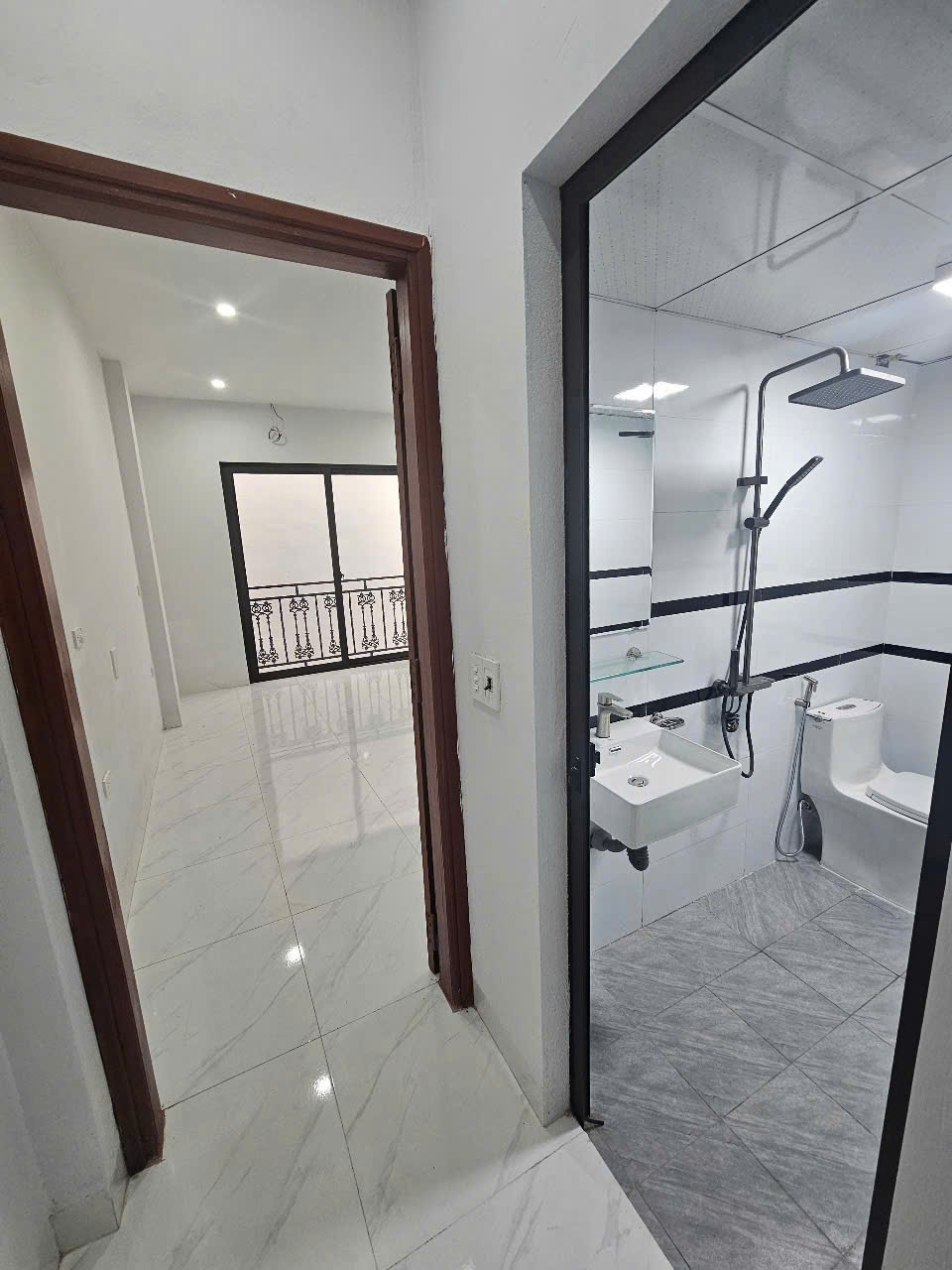 BÁN NHÀ MỚI XÂY – HÀ TRÌ 1 – NGÕ THÔNG, GẦN PHỐ NHỈNH 5 TỶ - Ảnh 3