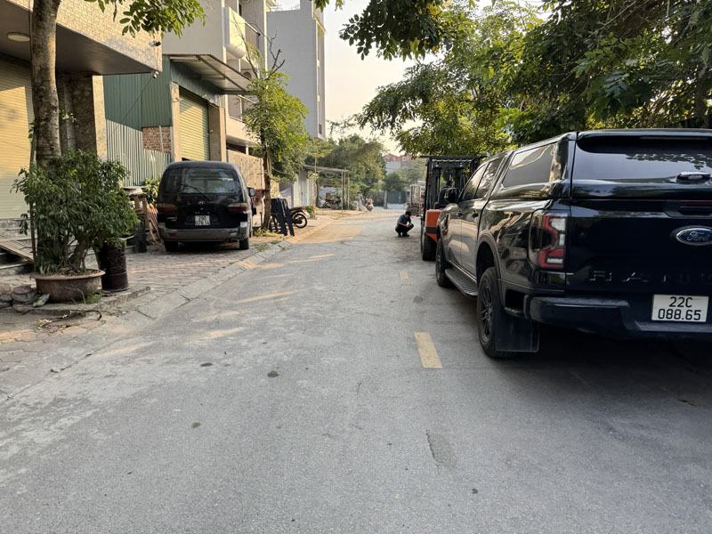 Cần bán 80,2m2 đất trên sổ, tặng thêm 10m2 ngoài sổ tại ngõ 84 phố Nguyễn Thời Trung - Ảnh chính