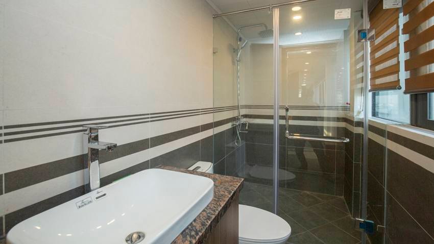 Bán khách sạn mặt phố Hàng Bè, 105m2, 9 tầng thang máy, mặt tiền 4.5m, 105 tỷ, kinh doanh đỉnh - Ảnh 2