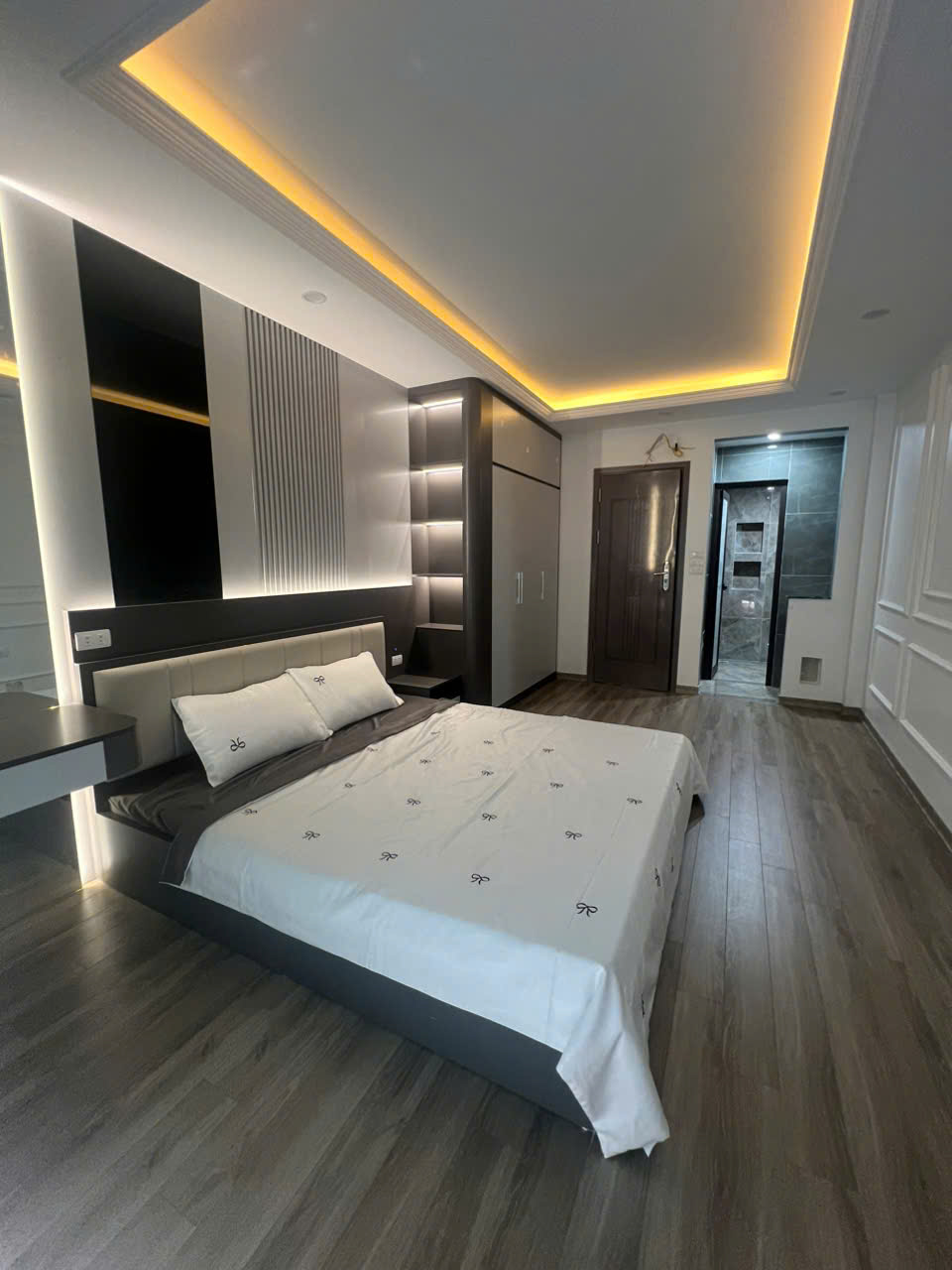 SIÊU PHẨM PHÚ DIỄN–35M2– 5TẦNG THANG MÁY–NGÕ THẲNG Ô TÔ ĐỖ CỬA–CHỈ 6.2 TỶ – GẦN PHỐ - Ảnh 1