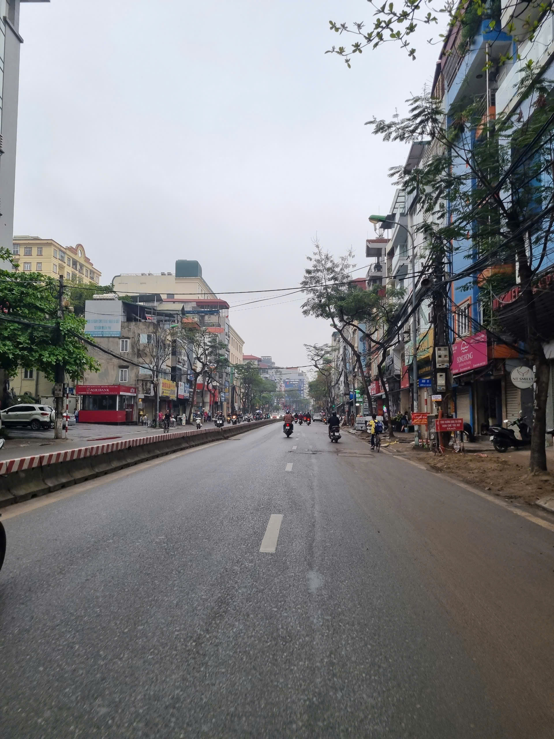 BÁN NHÀ CẤP 4 NGÕ 218 LẠC LONG QUÂN – GẦN HỒ TÂY – 55M², MẶT TIỀN 4.5M – CHỈ 14.8 TỶ - Ảnh 2