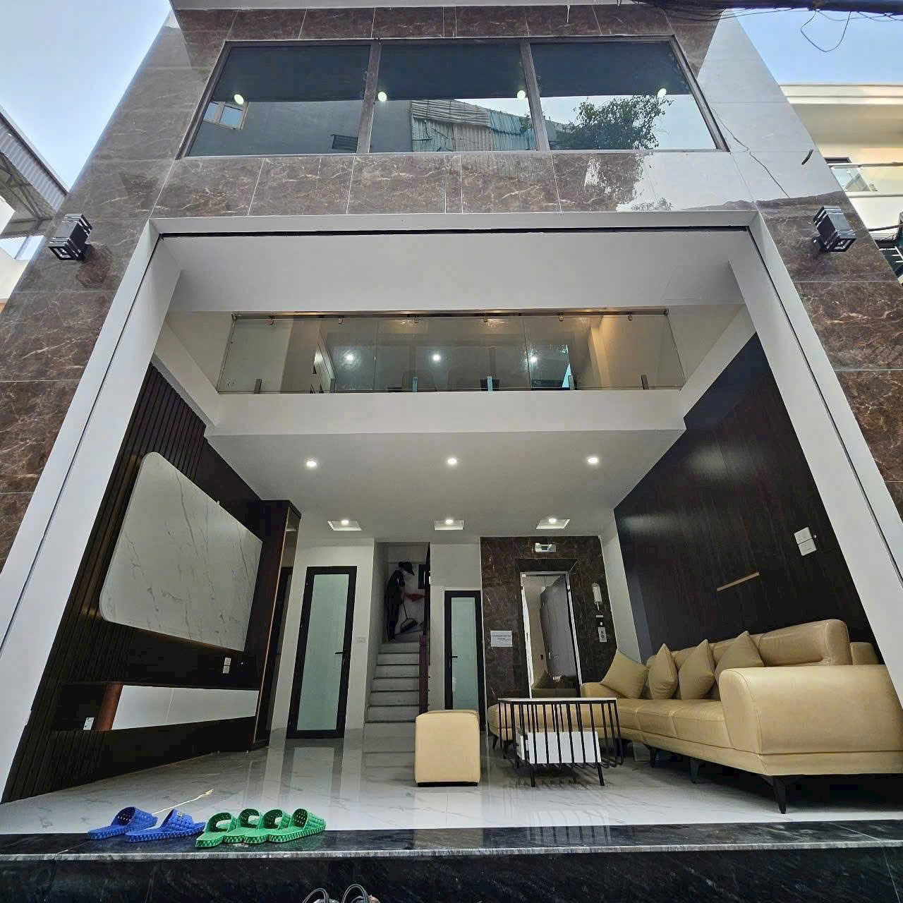 NHÀ MƯỚI XÂY ĐỘC LẬP Ô TÔ QUA ThượngThượng Thanh 42m2,X  6 Tầng,mặt tiền 5m, 7.4 tỷ Long Biên. - Ảnh chính