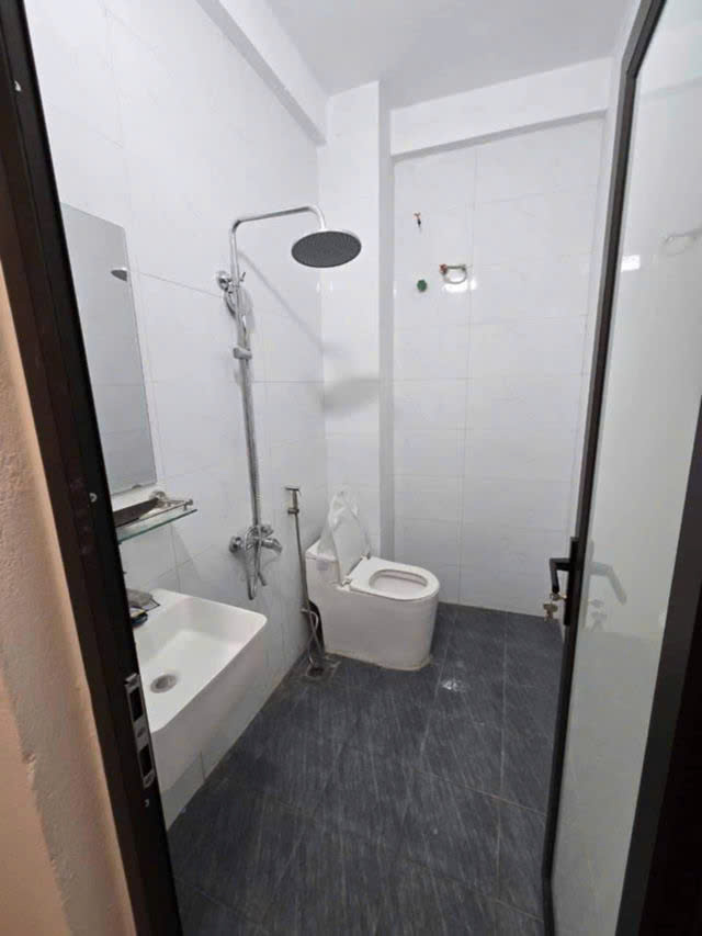 NHÀ ĐẸP XÂY ĐƠN LẬP Ngọc Thụy 42M2, X 5 tầng,mặt tiền 3.8m, 7.5 tỷ Long Biên.NGÕ Ô TÔ THÔNG. - Ảnh 3