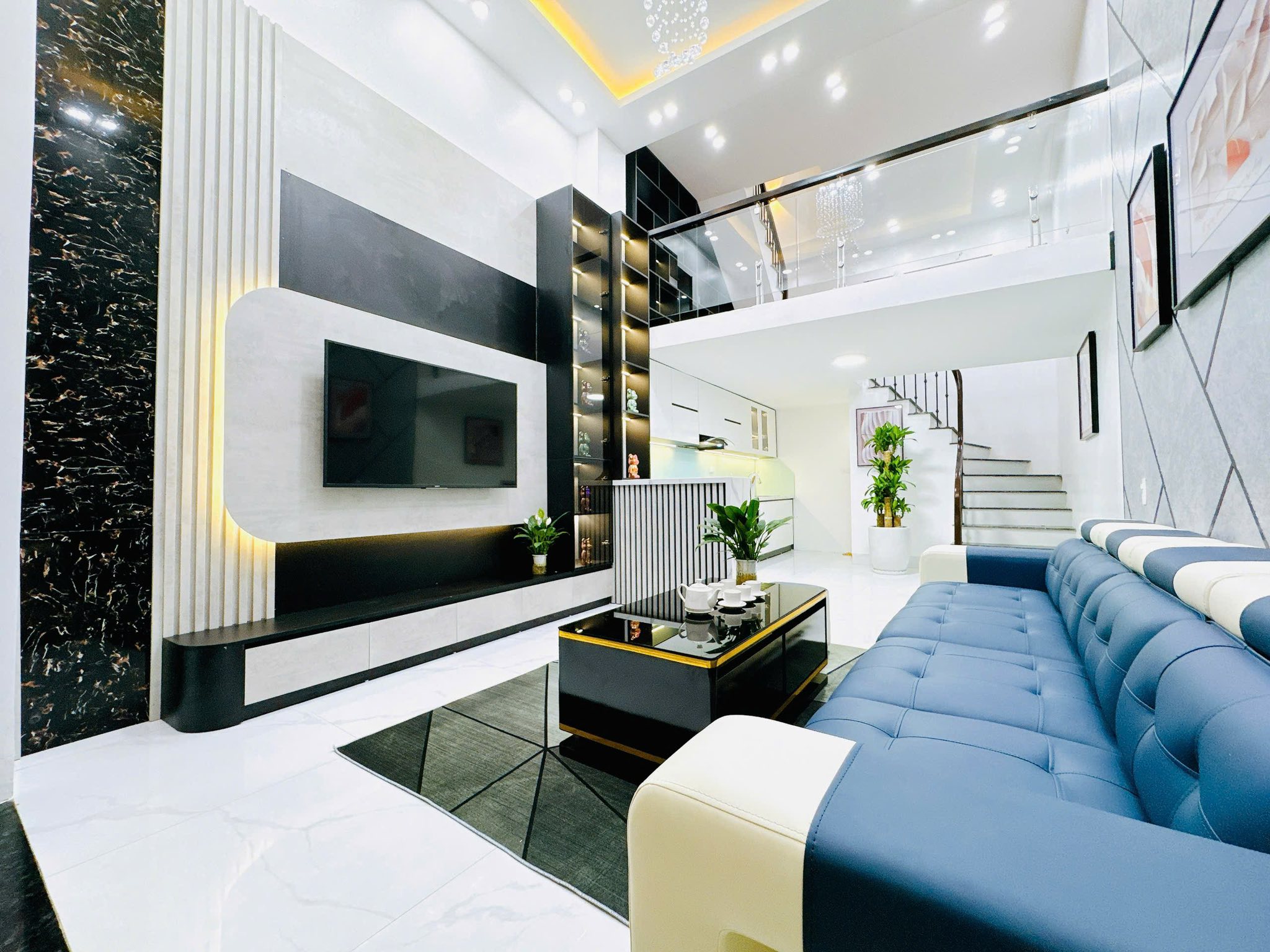 Bán Nhà Ngõ 135 Phố Đội Cấn 36/40m2 x 4 tầng, ngõ thông, nhà mới kính koong full nội thất với 4 - Ảnh 3