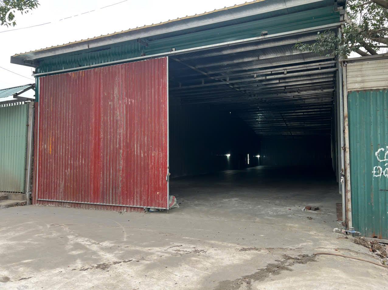 Chính chủ cho thuê kho mặt đường to, gần trường tiểu học Yên Xá, cổng sau viện K Tân Triều - Ảnh 1