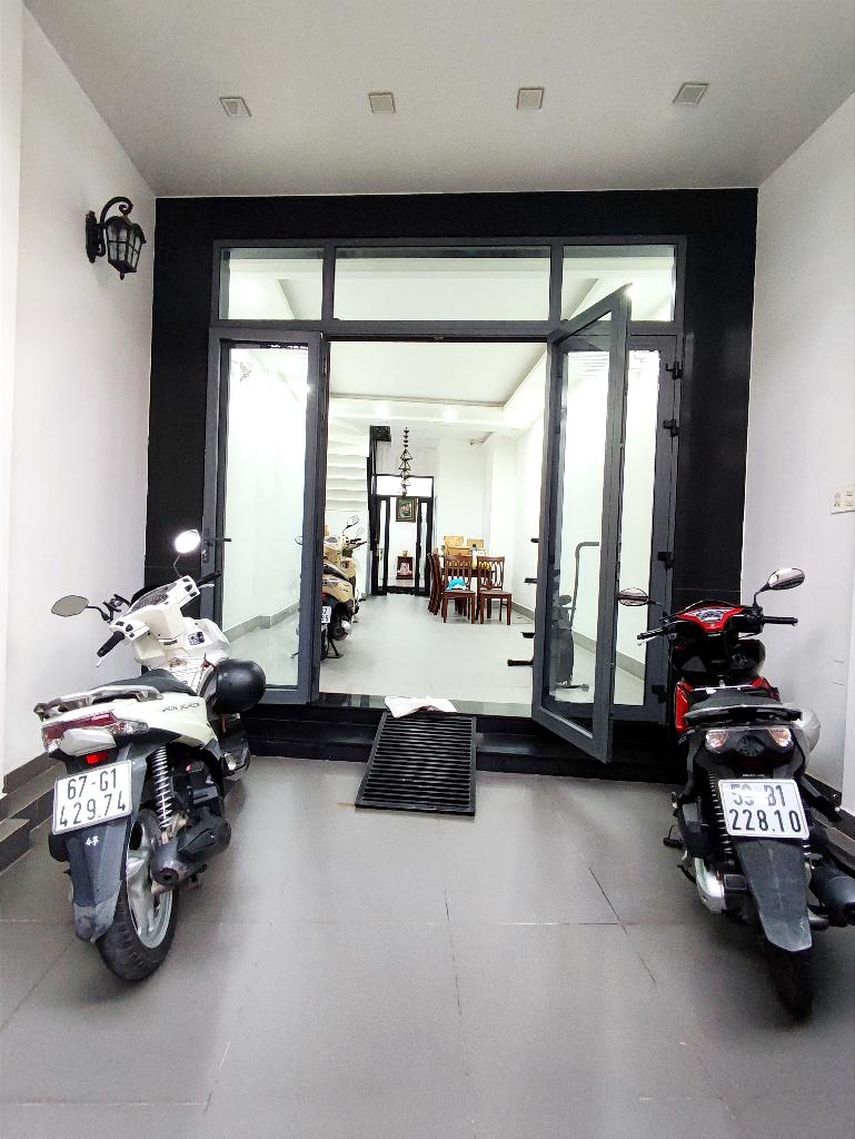 HẺM 8M KINH DOANH - 4 TẦNG - 4M x 17M - FULL NỘI THẤT - NGAY LOTTEMART - CITYLAND - Ảnh 1