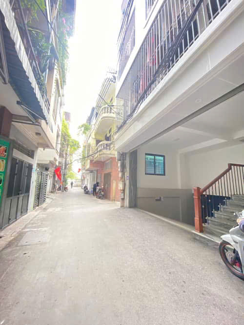 “Nhà Đẹp Trung Tâm Quận Cầu Giấy – Khu Vip Cầu Giấy – Hầm + 8 Tầng – Ô Tô Đỗ Cửa”<br>-dt 95m2 mt 5,8m - Ảnh 2