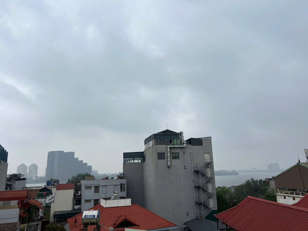 ✔ Chủ Bán Gấp hơn 8 tỷ để Bắt Đáy Chứng Khoán📈, View trọn Hồ Tây - Ảnh 1