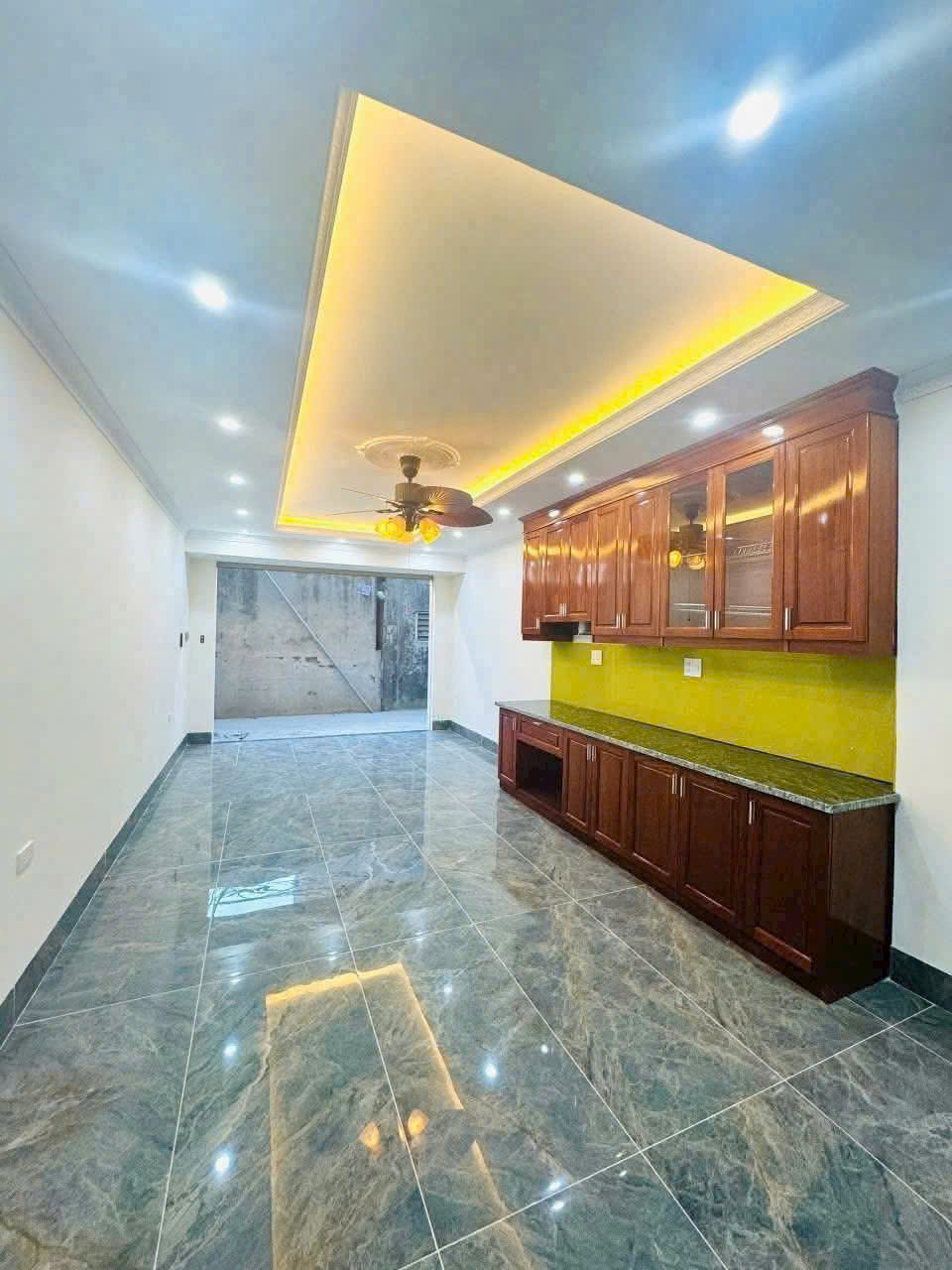 NHÀ MỚI Ô TÔ ĐỖ CỬA TẶNG NỘI THẤT Thạch Bàn- Long Biên 38m2,X6 tầng, mặt tiền 6m,7.6 tỷ Long Biên. - Ảnh 1