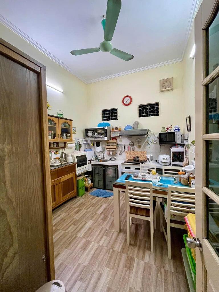HOÀNG ĐẠO THÀNH PHÂN LÔ - DÂN XÂY CHẮC CHẮN - SỔ FULL THỔ CƯ - CỰC HIẾM KHU VỰC - CẢI TẠO LÊN TẦNG, - Ảnh 2
