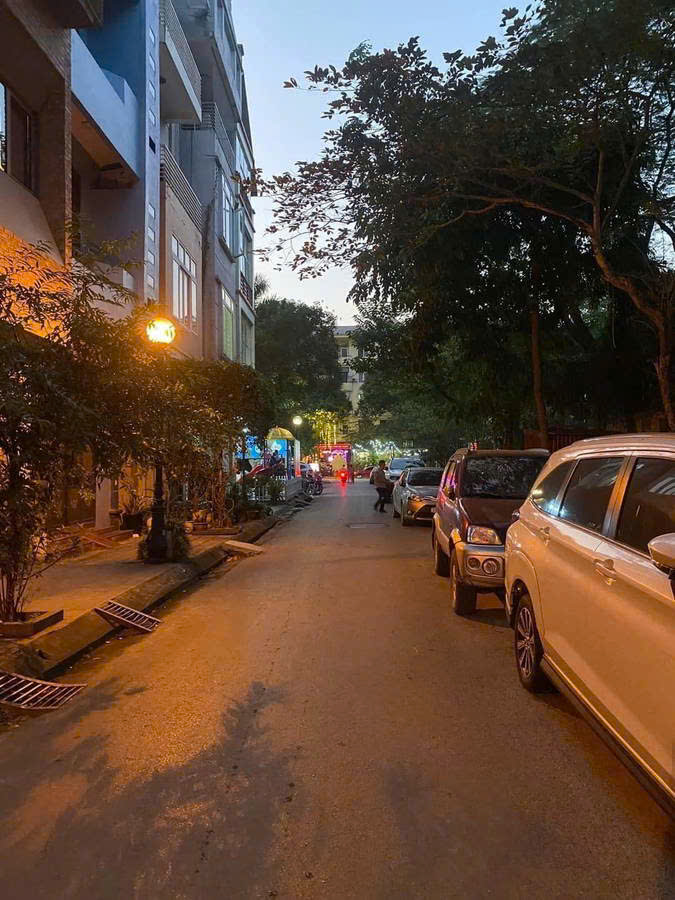 Bán nhanh nhà phố Nguyễn Khánh Toàn, Cầu Giấy, ở hoặc kinh doanh cực tốt, 62m, nhỉnh 13 tỷ - Ảnh chính