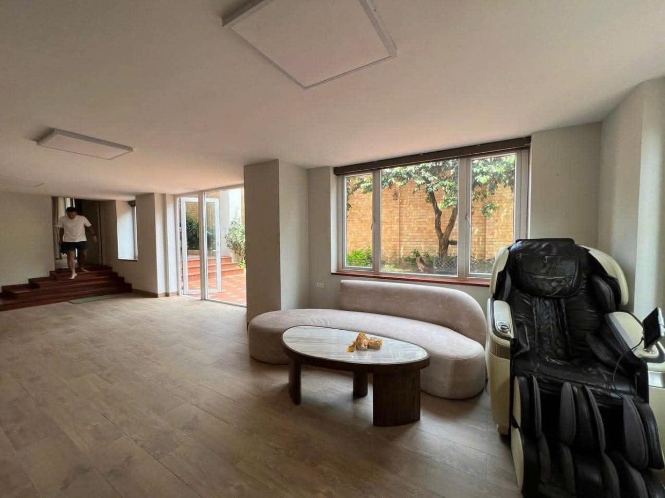 biệt thự sân vườn Ngọc Thuỵ, 320m x 4 tầng, mặt tiền 13.5m, phong cách Châu Âu, nội thất nhập khẩu, - Ảnh 3