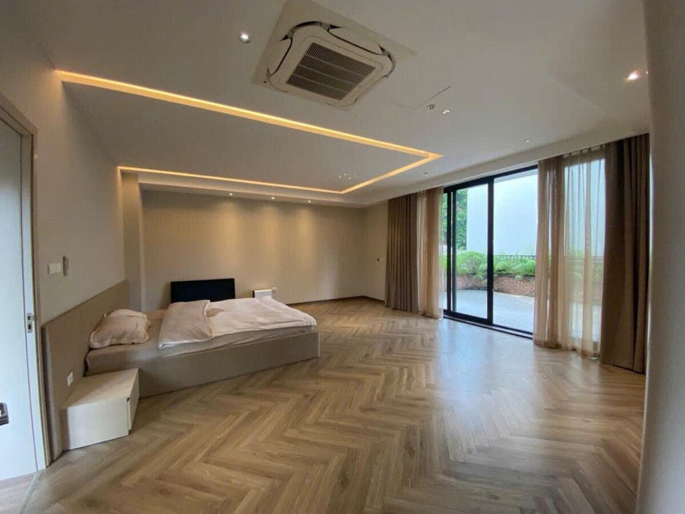 biệt thự sân vườn Ngọc Thuỵ, 320m x 4 tầng, mặt tiền 13.5m, phong cách Châu Âu, nội thất nhập khẩu, - Ảnh 4