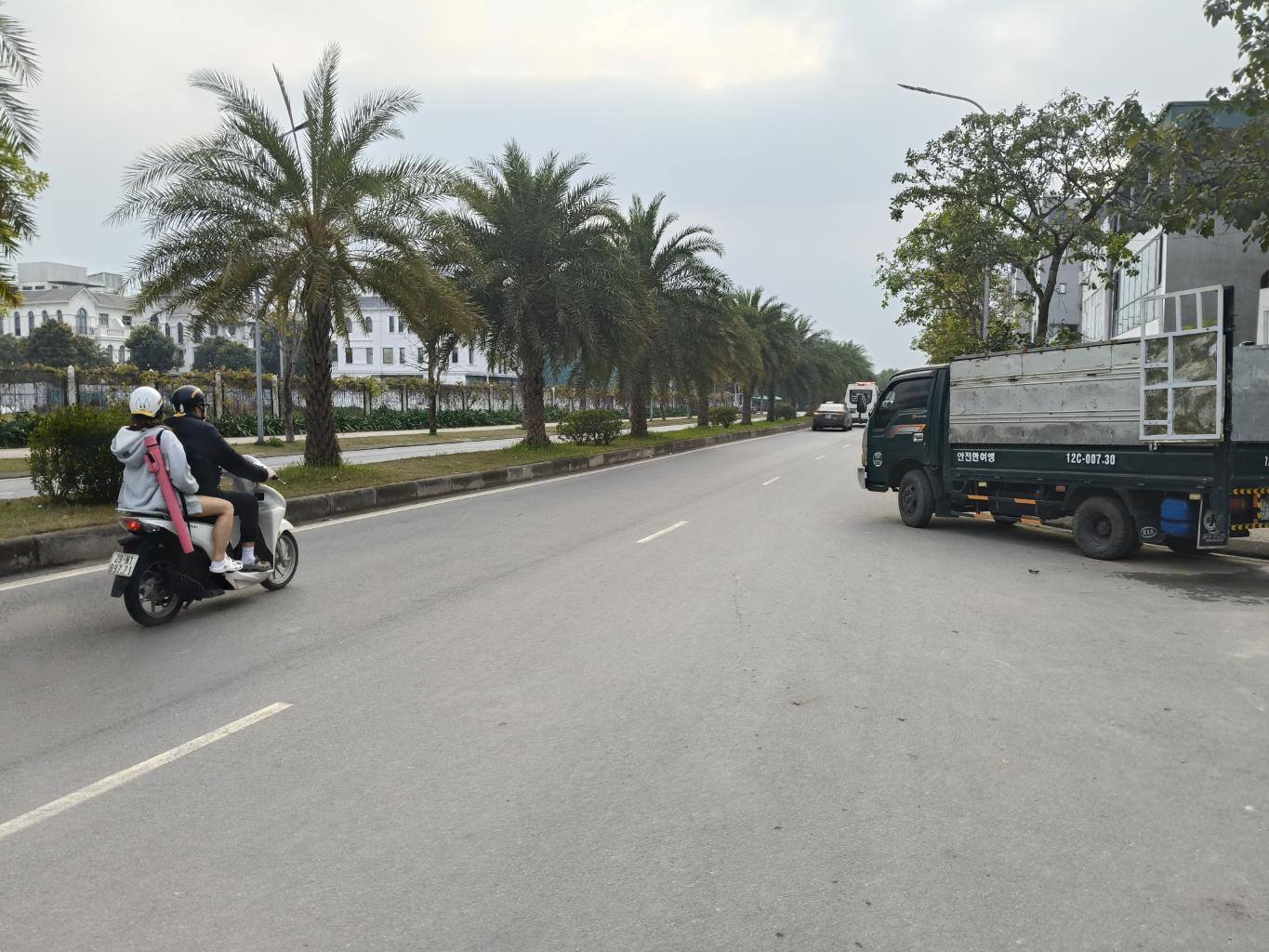 CHỈ 6T2 CÓ NGAY MẢNH ĐẤT 54M X 4M TRUNG TÂM VIỆT HƯNG, ĐƯỜNG OTO THÔNG. - Ảnh 2