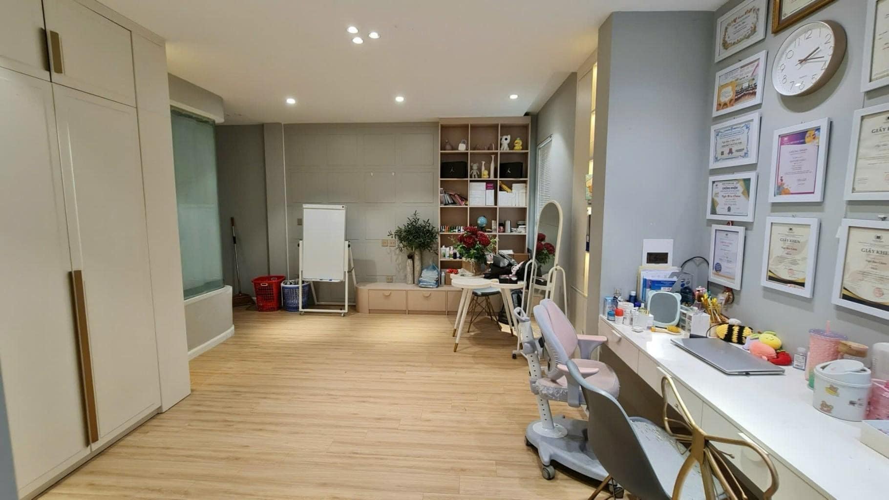 bán nhà Nguyễn Sơn- bệnh viện Tâm Anh, 105m x 6 tầng, lô góc, thang máy, 2 mặt ôtô tránh - Ảnh 2