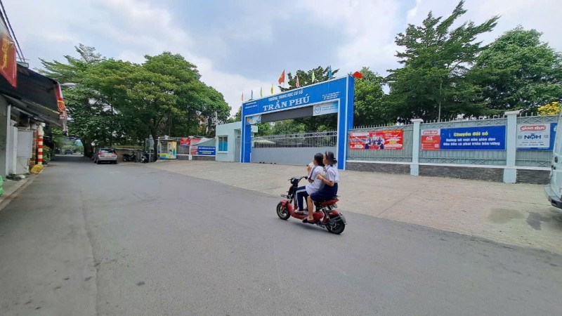 Bán Nhà 2 TẦNG ĐÚC Tân Thới Nhất, Q12 - 48M2,HXH - GIÁ RẺ! - Ảnh 2