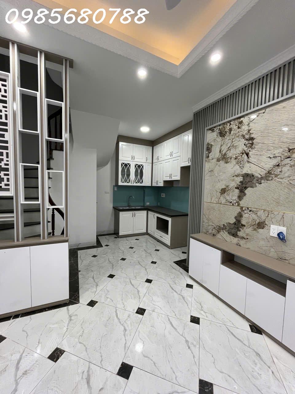 Bán nhà 40m², 6PN, 6WC, An Dương Vương, Tây Hồ - 10 tỷ - Ảnh 1