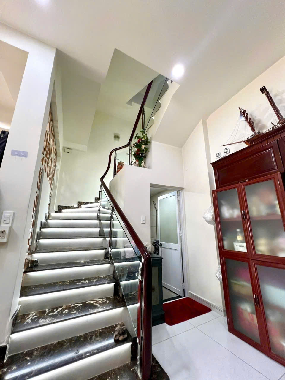 HOT HOT NGỘP BANK BÁN GẤP<br> NHÀ MẶT TIỀN KHU CHỢ TÂN BÌNH  DT 70  4 TẦNG BTCT 12 TỶ THƯƠNG LƯỢNG - Ảnh 1