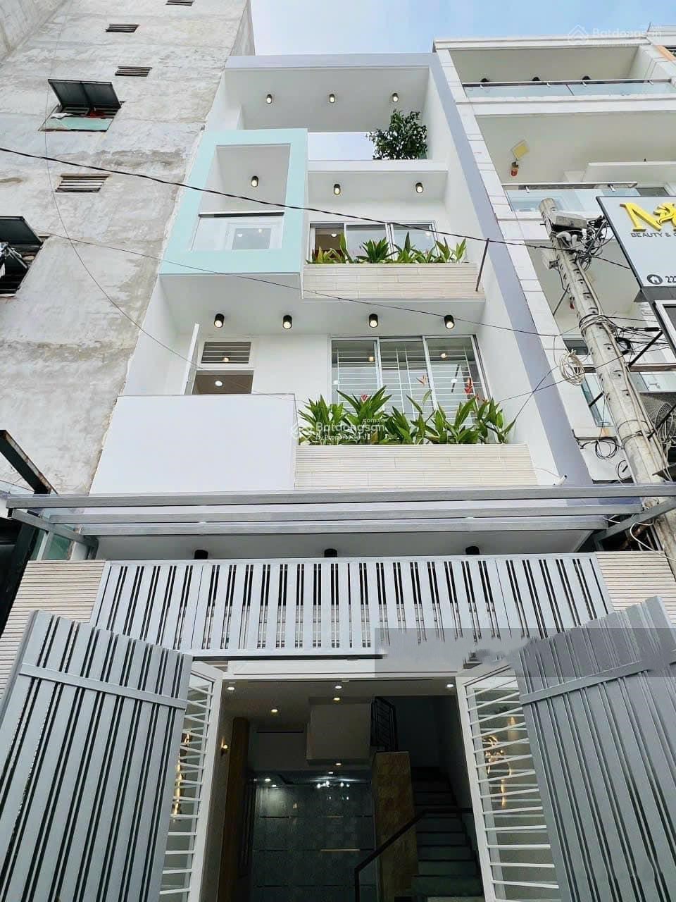 Bán nhà HXH Q10, CX Đồng Tiến. 4x18m. 3 tầng, ST. Vị trí đẹp. Giá 14,5 tỷ - Ảnh chính