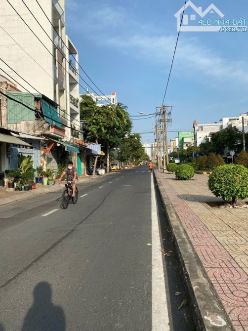 MẶT TIỀN KINH DOANH ĐƯỜNG RỘNG 30M HIỀN VƯƠNG - NGAY NGUYỄN SƠN - 2 TẦNG 80M2 CHỈ 11.7 TỶ TL - Ảnh 1