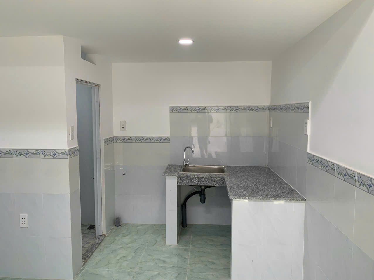 Bán dãy trọ Bình Chiểu Thủ Đức doanh thu 50 triệu mỗi tháng - Ảnh 1