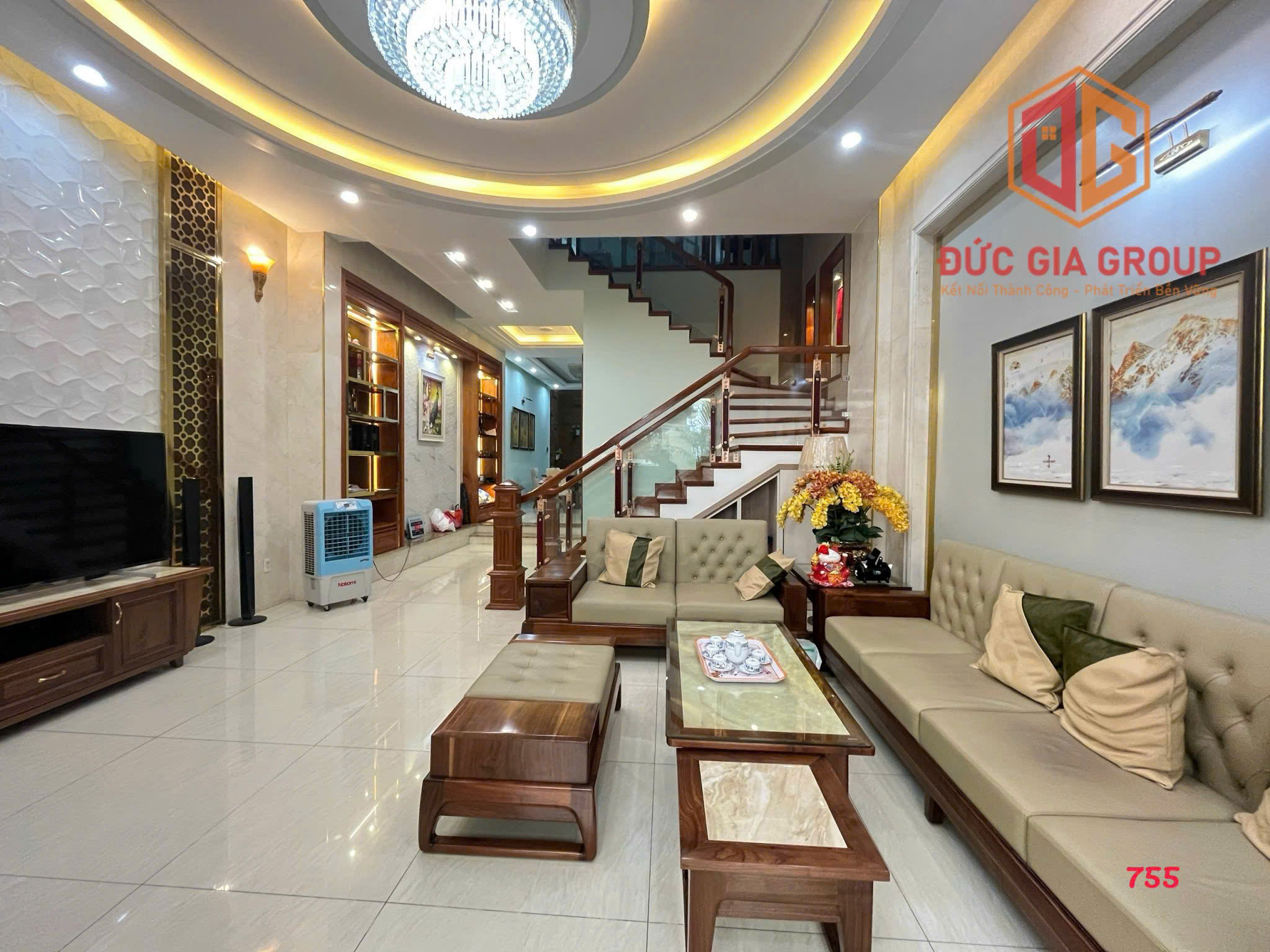 Bán nhà dạng biệt thự 1T2L siêu đẹp, ngay Cổng 2 P.Quang Vinh Biên Hoà chỉ 10.8 tỷ - Ảnh 1