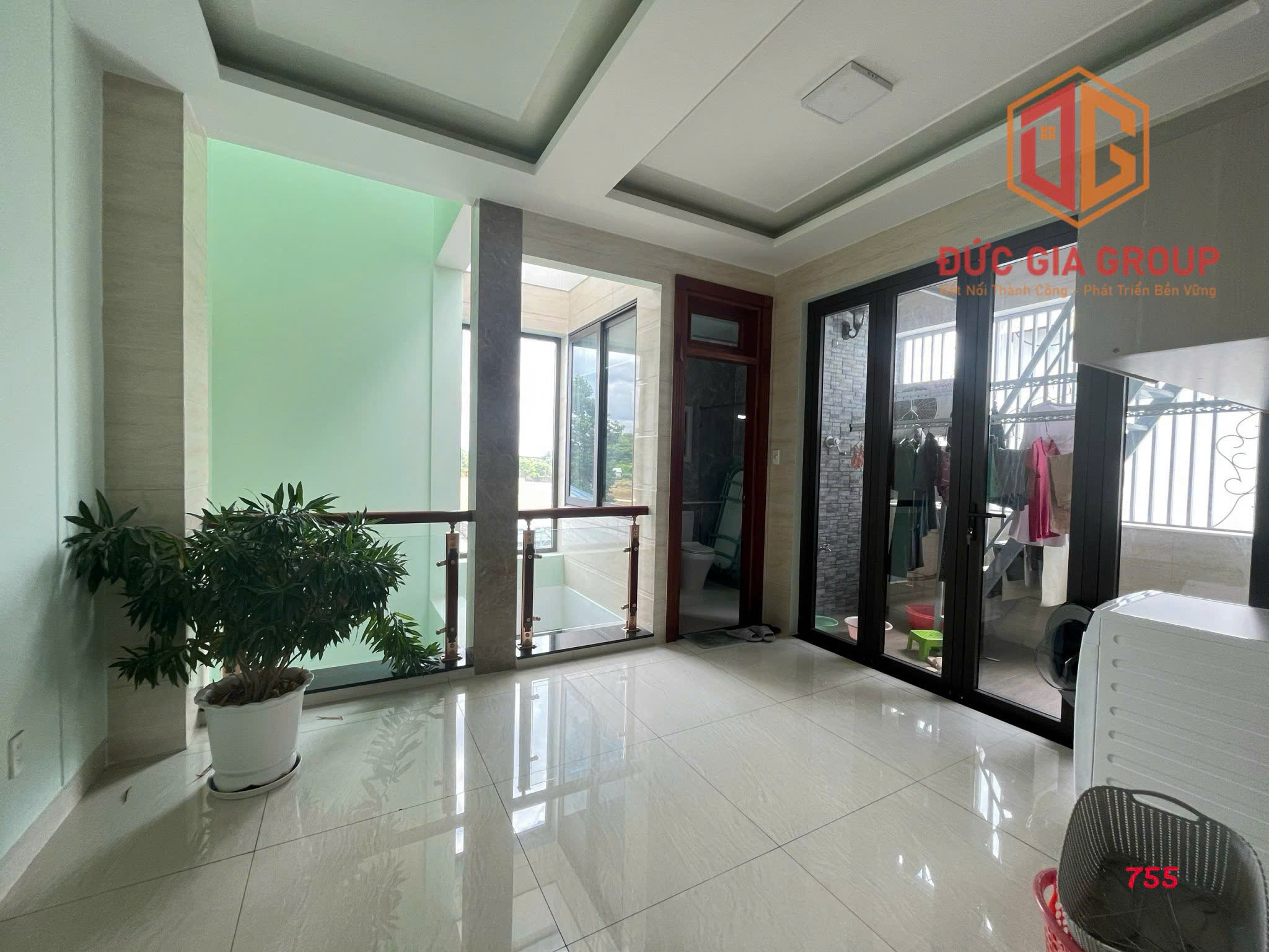 Bán nhà dạng biệt thự 1T2L siêu đẹp, ngay Cổng 2 P.Quang Vinh Biên Hoà chỉ 10.8 tỷ - Ảnh 3