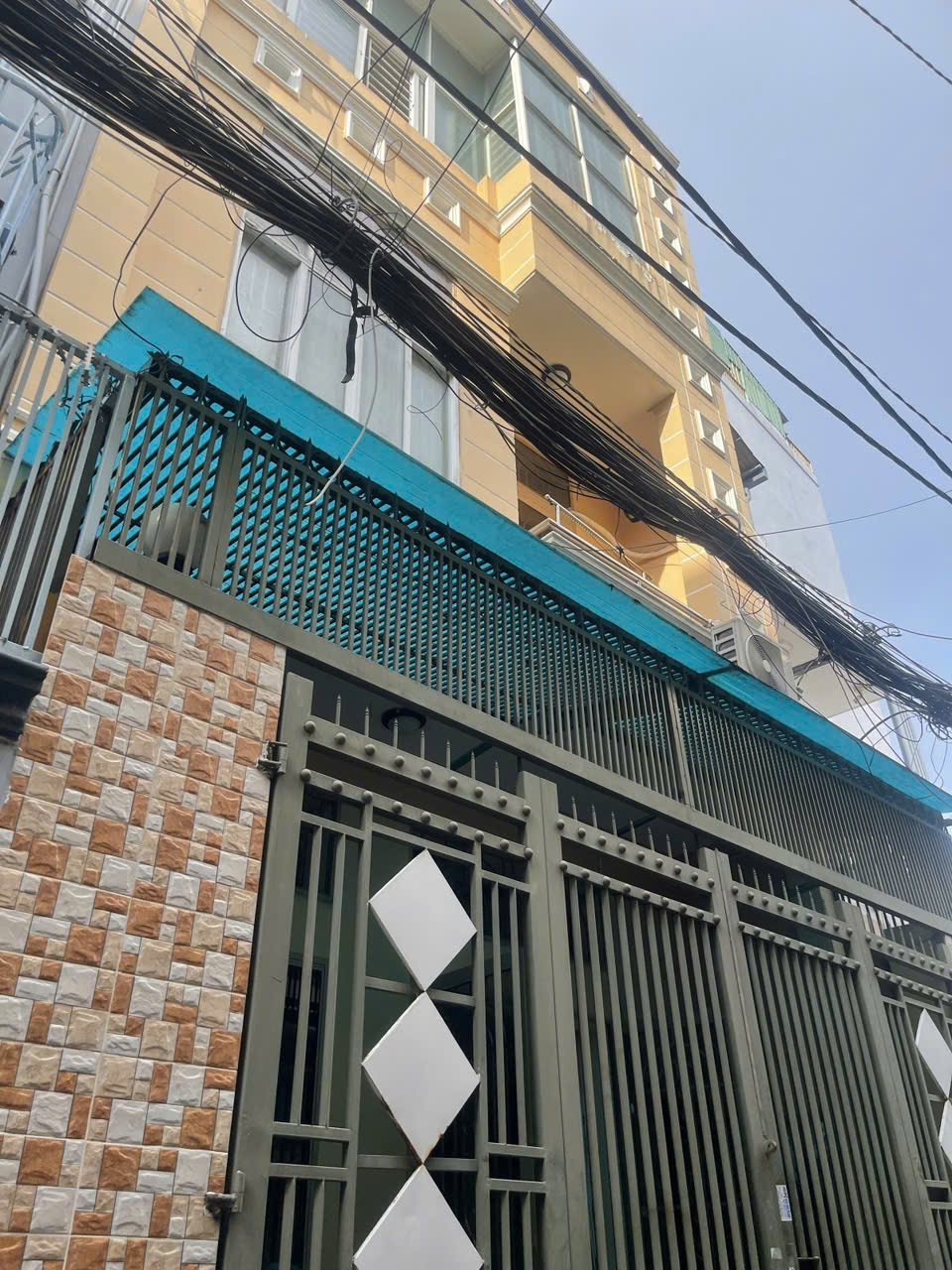 Bán nhà quận 10, đường Tô Hiến Thành, 57 m2, 4 tầng, hẻm xe hơi, 13.8 tỷ - Ảnh chính
