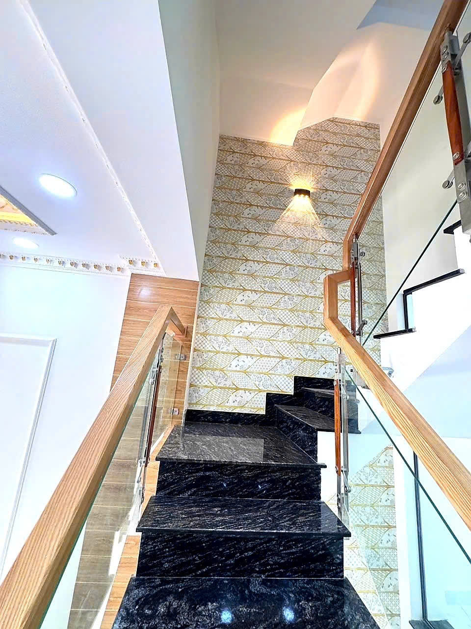 Siêu Phẩm nhà đường số 16A Lê Văn Quới hẻm 6m thông 52m2,4 Tầng Nhỉnh 5 tỷ - Ảnh 3