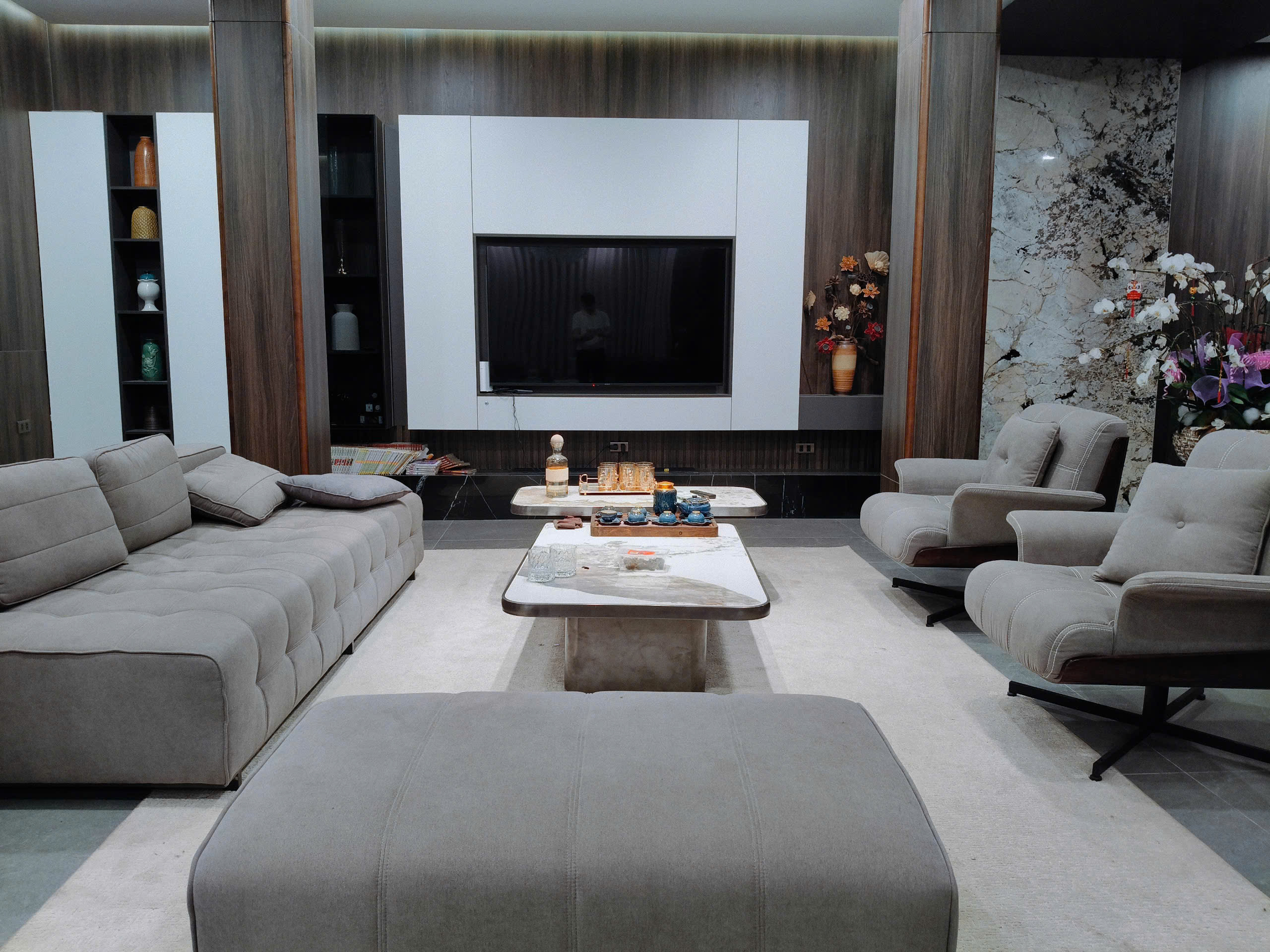 BIỆT THỰ ĐẲNG CẤP KĐT TÂN TÂY ĐÔ – 205M² – 3 TẦNG – FULL NỘI THẤT – MẶT TIỀN 12M – GIÁ CHỈ 33.9 - Ảnh 1