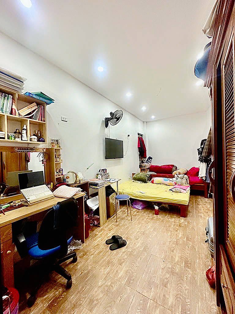 Chính chủ bán gấp nhà giá mềm ngõ 211 Khương Trung, Thanh Xuân. DT 34m², 4 tầng. 5,75 tỷ. - Ảnh chính
