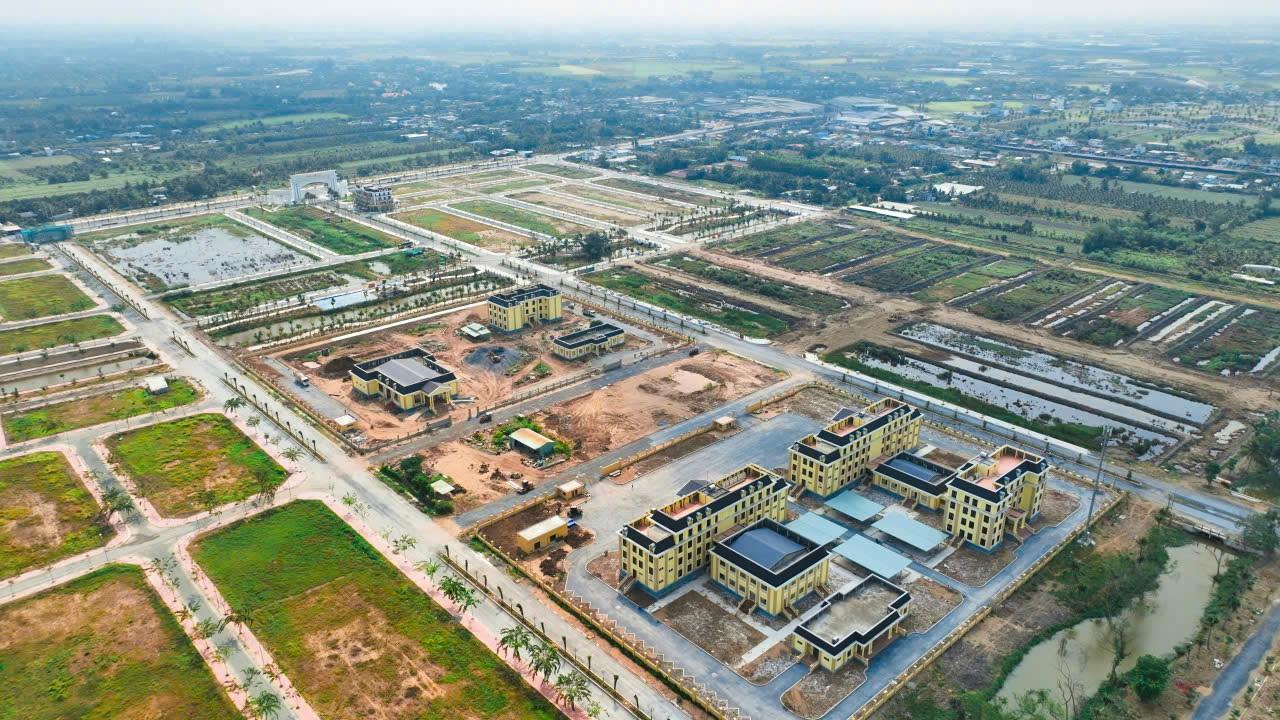 Đất Nền Siêu Đẹp - Giá Tốt Mặt Tiền DT 818 Thị Trấn Thủ Thừa Long An - Ảnh 2
