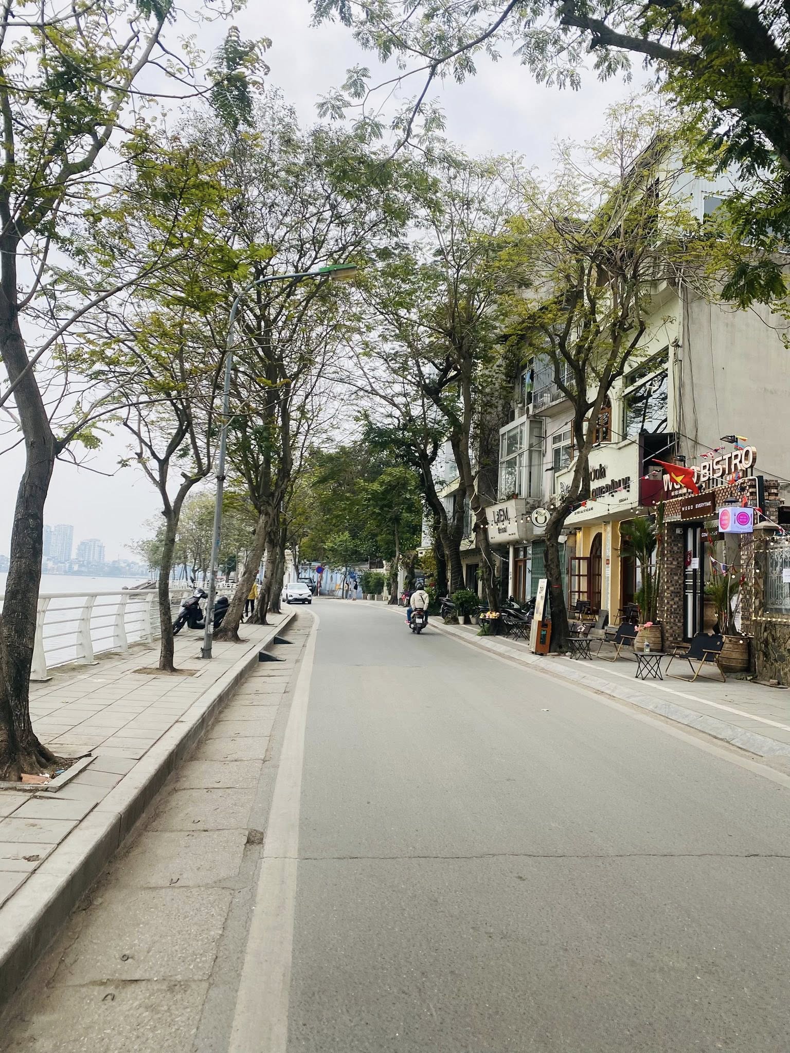 Bán nhà Võng Thị Trích Sài - view hồ - 6 tầng TM - ô tô đỗ cửa - 64m chỉ 19 tỷ - Ảnh chính