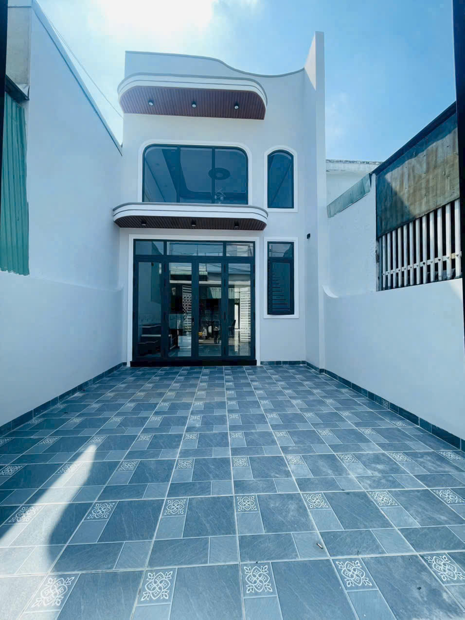 Bán nhà sổ riêng 1 trệt 1 lửng siêu đẹp, mới tinh P. Trảng Dài chỉ 2 tỷ 390 - Ảnh chính