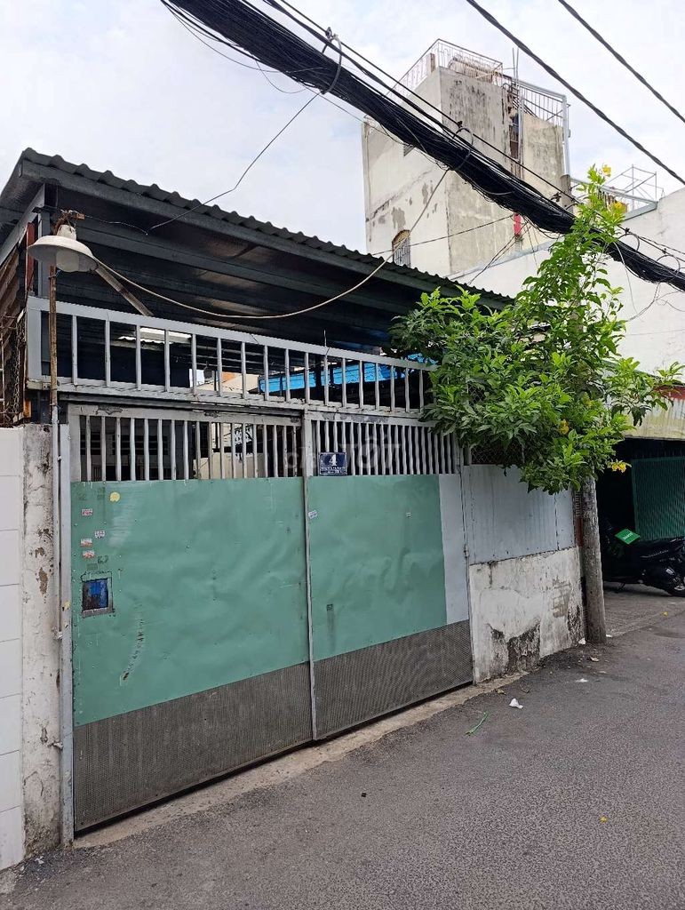 Bán nhà MT Ngay Bệnh Viện 175 Quận Gò Vấp - cấp 4 tiện xây mới - Ảnh 2