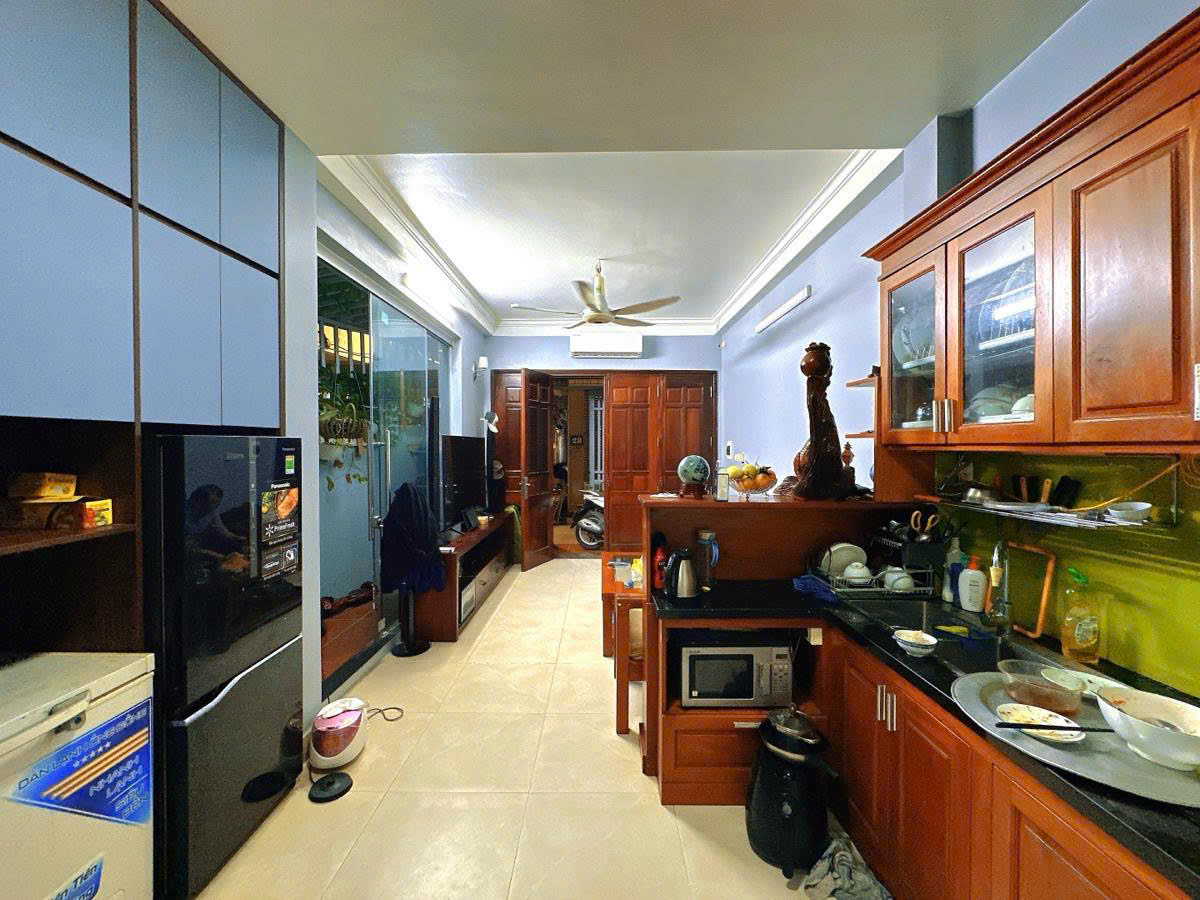 SIÊU PHẨM SIÊU PHẨM – NHÀ HOÀNG HOA THÁM 45M 5 TẦNG CHỈ 6,9 TỶ - VỊ TRÍ ĐỈNH 30M RA PHỐ - Ảnh 2