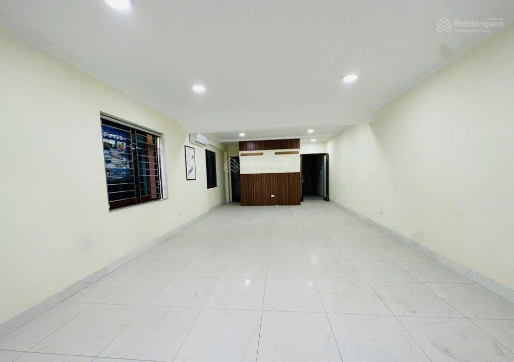 Gia đình bán gấp mặt phố Nguyễn Thái Học, ô tô, kinh doanh, 100m2, dân xây, ở ngay, chỉ 19 tỷ - Ảnh 4