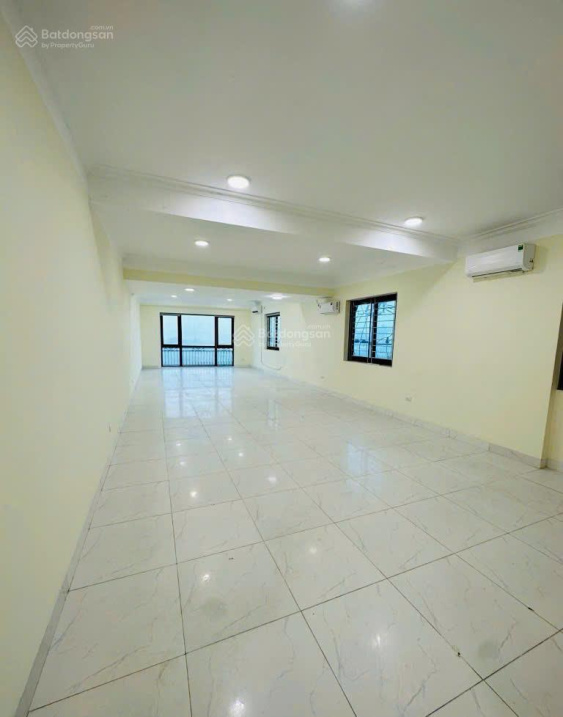 Gia đình bán gấp mặt phố Nguyễn Thái Học, ô tô, kinh doanh, 100m2, dân xây, ở ngay, chỉ 19 tỷ - Ảnh 2