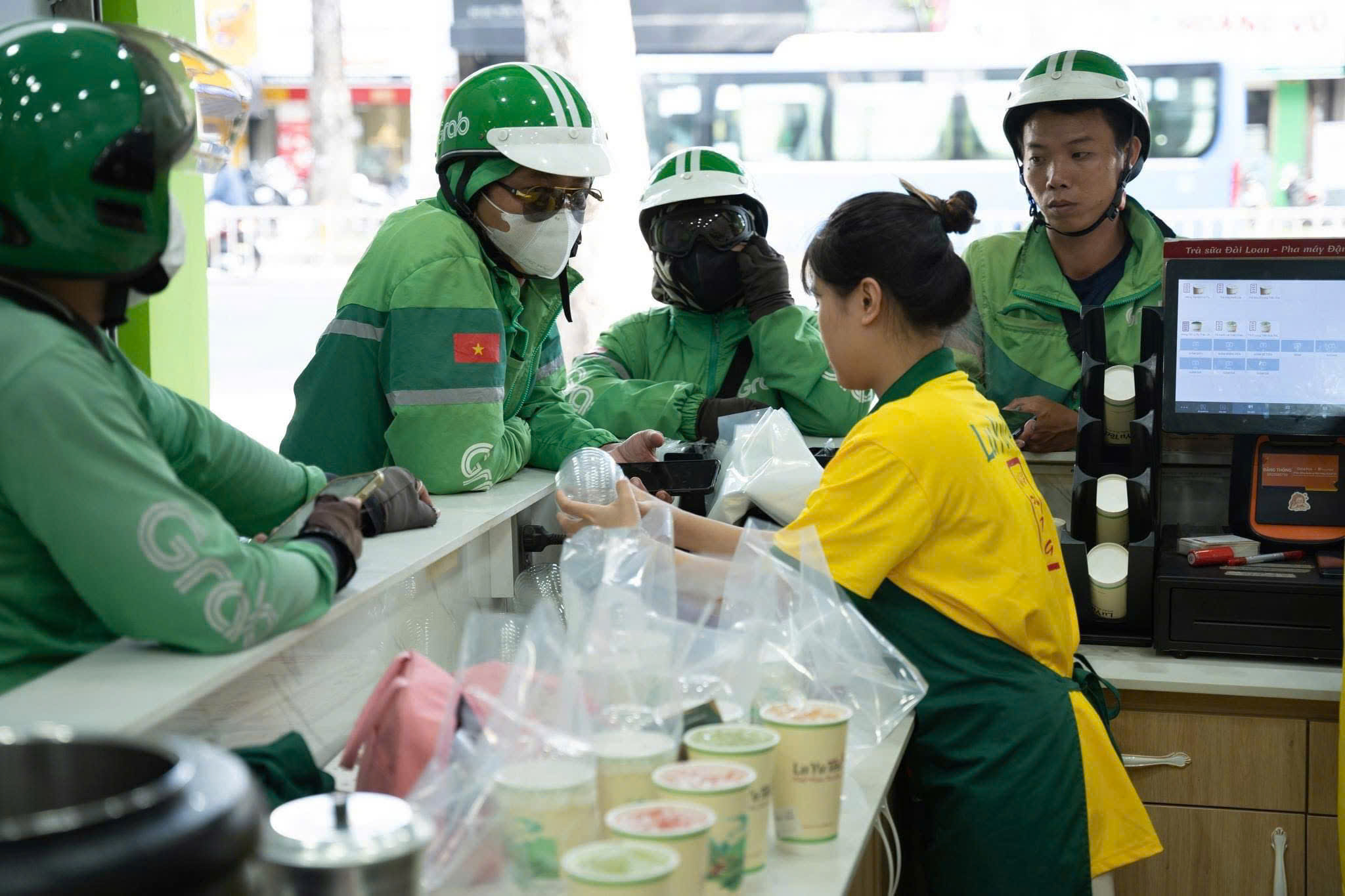 SANG NHƯỢNG GẤP QUÁN TRÀ SỮA LUYUTEA – THƯƠNG HIỆU ĐÀI LOAN – VỊ TRÍ VÀNG NGAY CHỢ THỦ ĐỨC - Ảnh 4