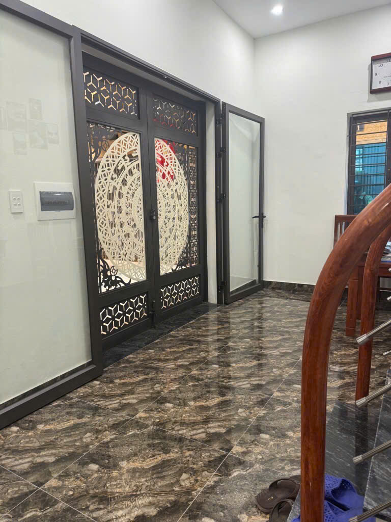 Nhà Ba Đình mặt tiền đẹp 6M x 40m2 - Cách mặt phố vài bước chân - Ngõ thoáng sáng. - Ảnh chính