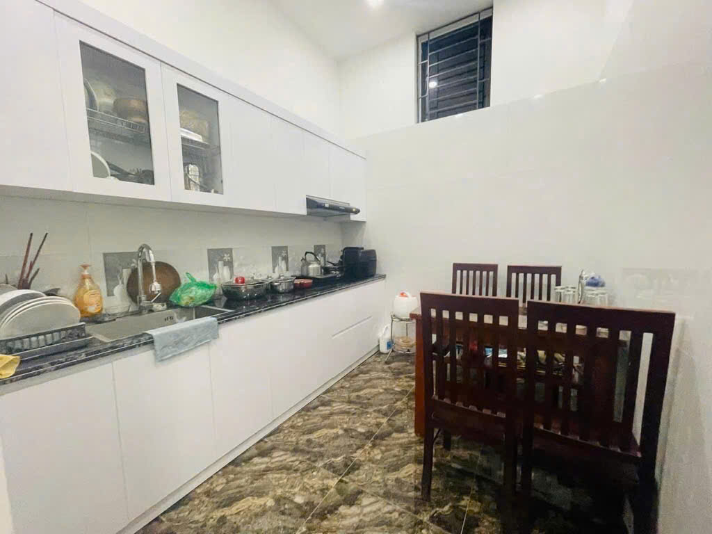 Nhà Ba Đình mặt tiền đẹp 6M x 40m2 - Cách mặt phố vài bước chân - Ngõ thoáng sáng. - Ảnh 1