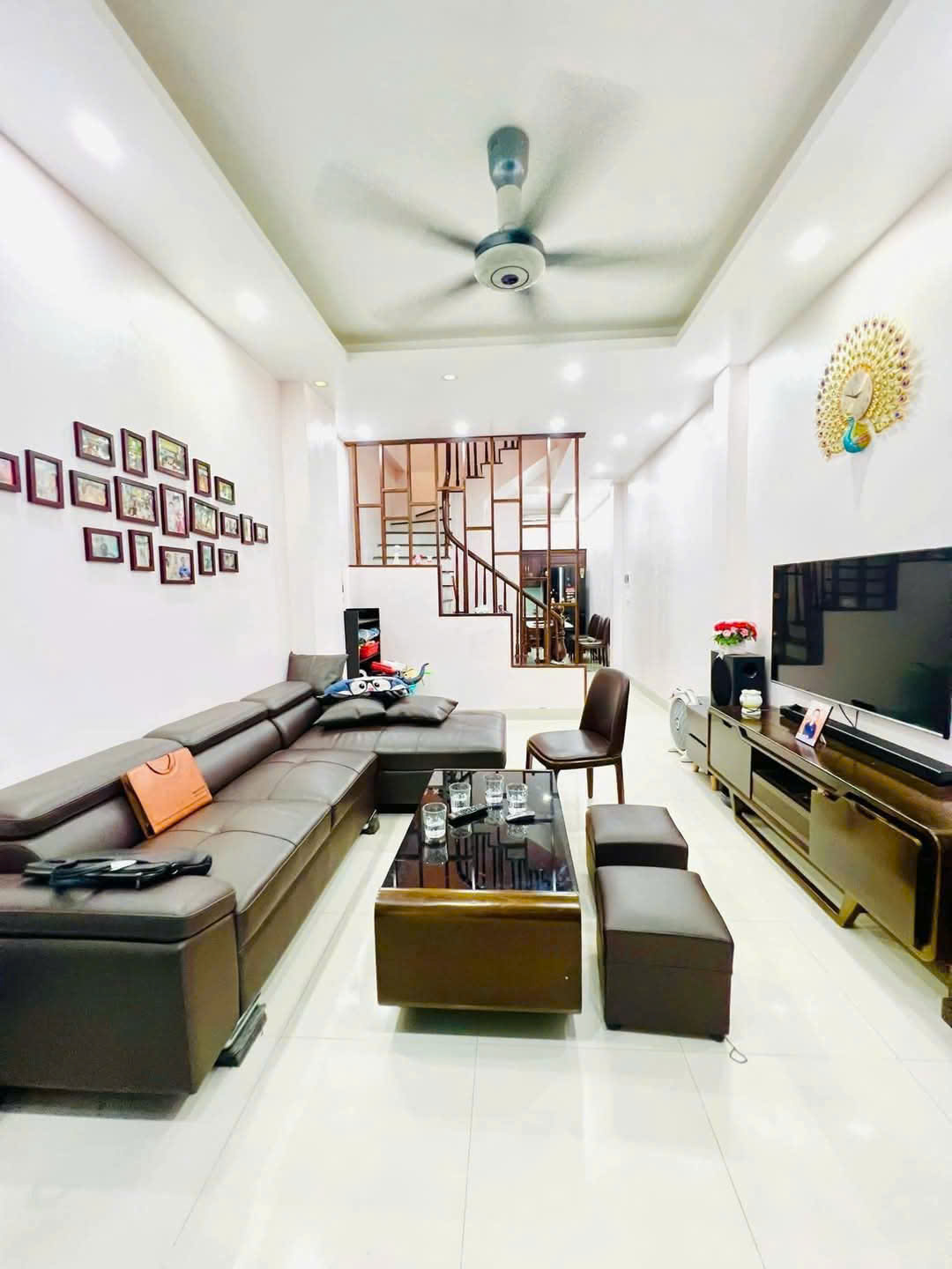 Bán nhà đẹp ôtô đỗ cổng phố Lạc Long Quân 50m2 4tầng mặt tiền 4m 8.8 Tỷ gần Hồ Tây - Ảnh chính
