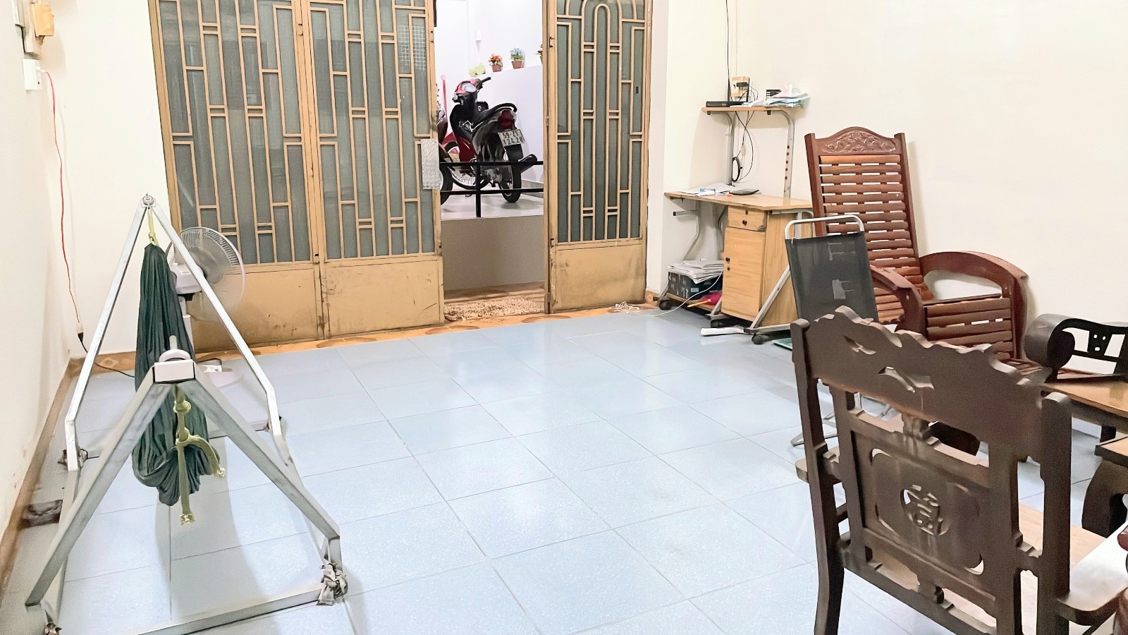Bán nhà Q7 mặt tiền Lê Văn Lương P Tân Phong - DTSD 215m2 - giá chỉ 13,2 tỷ - Ảnh 1