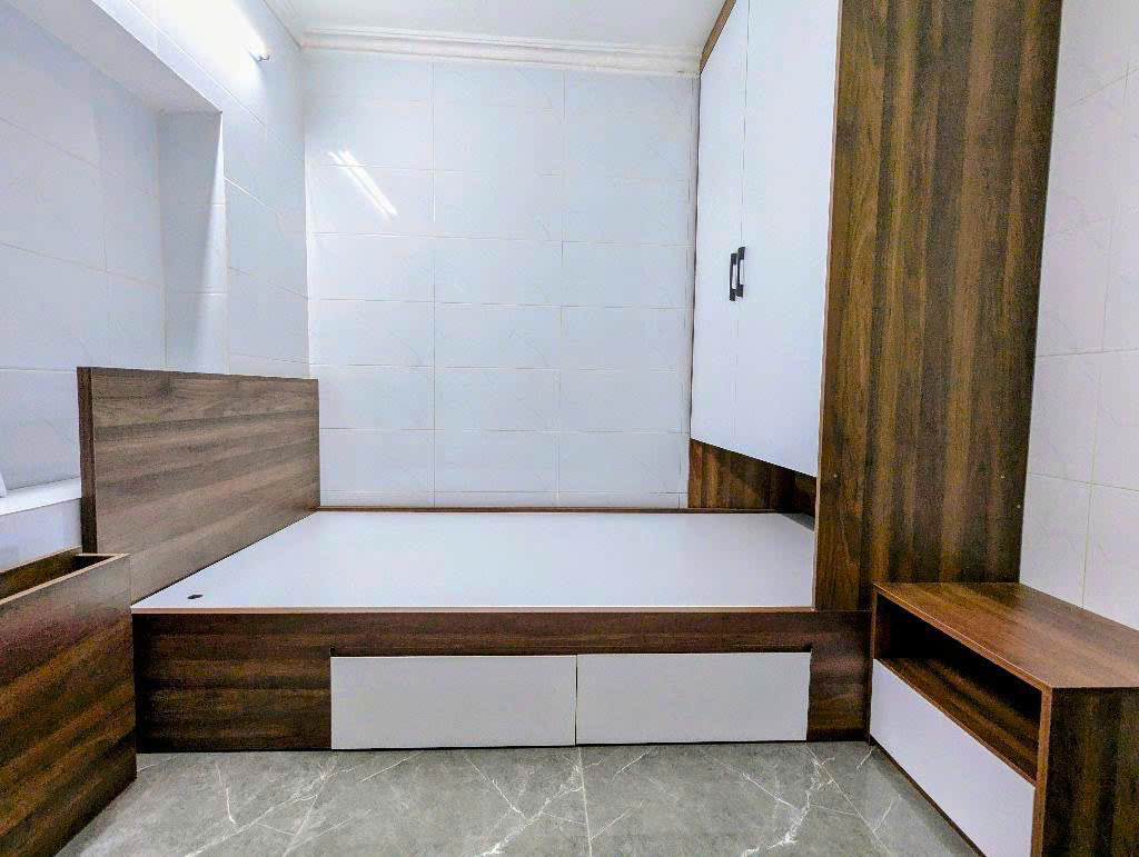 TẦNG 1 KINH DOANH/ Ở SIÊU ĐỈNH - 65m/ 2 Kiot bán hàng - 30m RA PHỐ KIM MÃ/ LA THÀNH - NGÕ OTO THÔNG - Ảnh 4