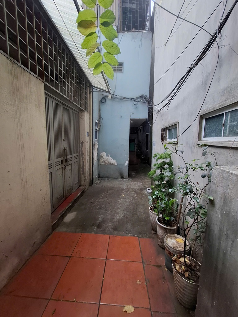 Bán nhà C4 Ngọc Lâm 52m x 4m Lô Góc, 1 nhà ra oto chỉ 5 tỷ 2 có TL.  LH 0936123469 - Ảnh 2