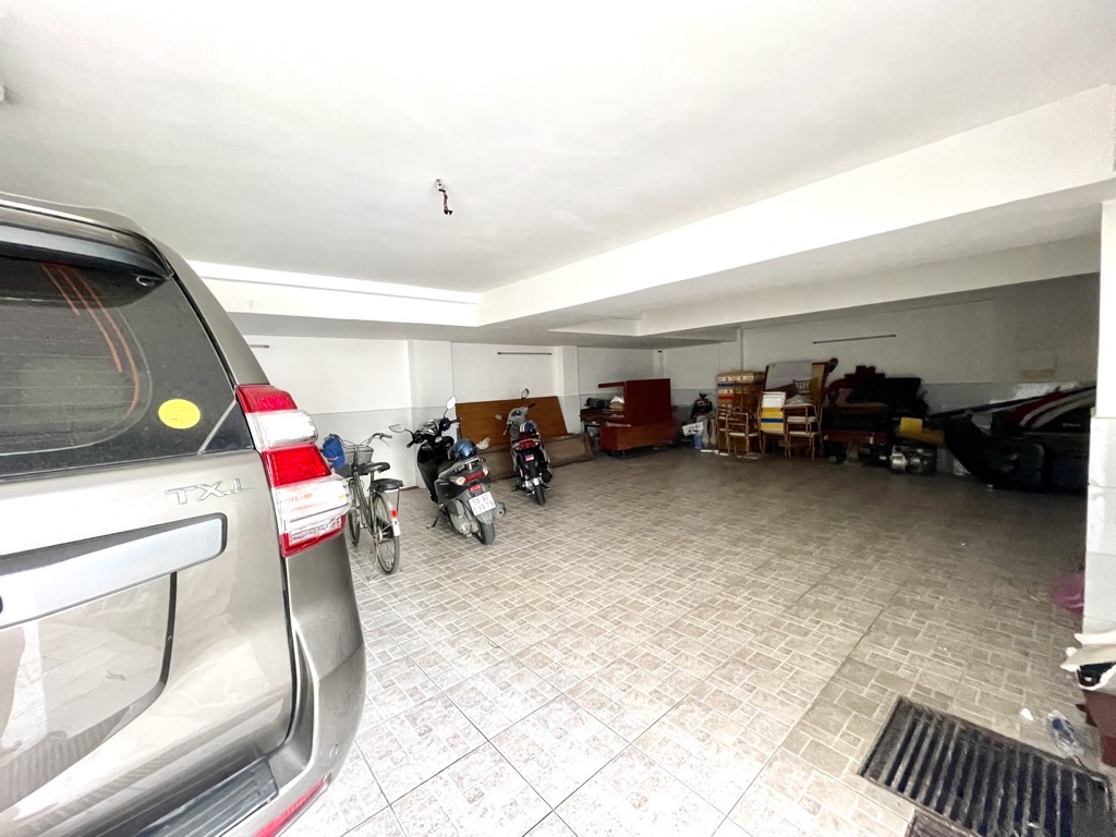 HẺM 12M - BIỆT THỰ 3 TẦNG - 230M2 - HẦM + THANG MÁY - NỘI THẤT GỖ QUÝ - NGAY CV LÀNG HOA - Ảnh 2