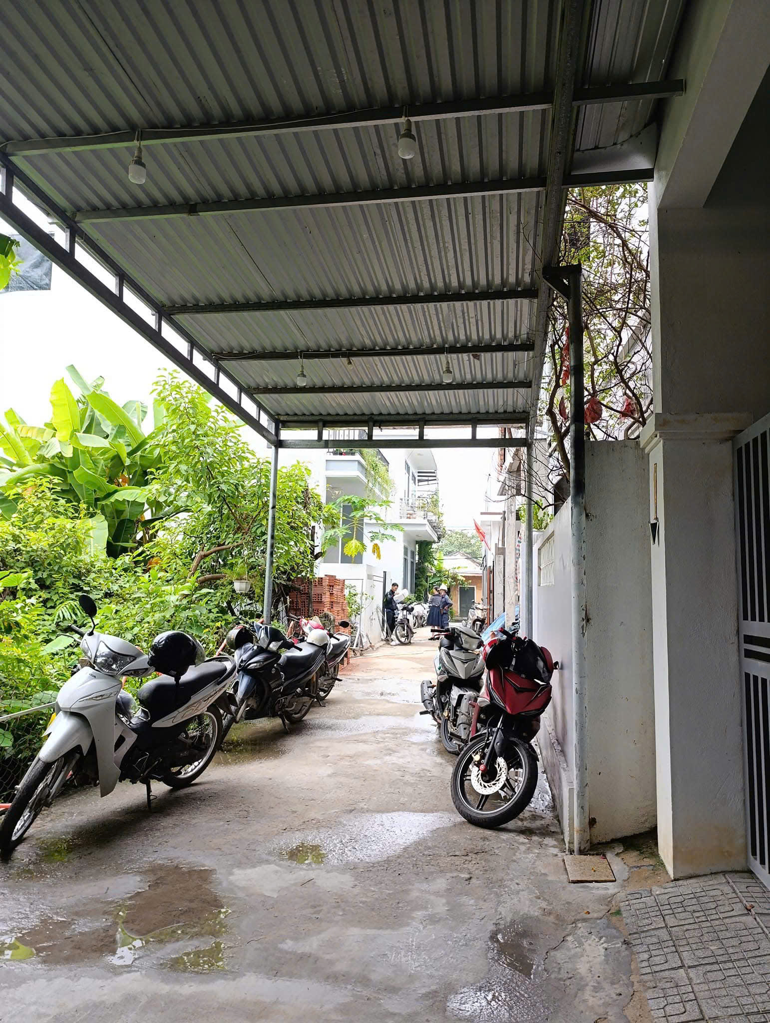 Bán nhà 2 tầng 2 mê kiệt ô tô Nguyễn Sinh Cung sát Siêu Thị Gia Lạc cách mặt tiền 30m - Ảnh 3